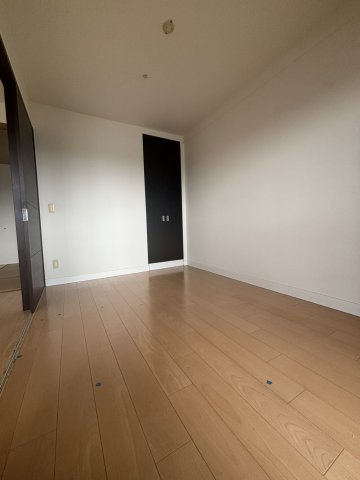 グランアッシュ甲陽園コリーヌドゥサンスの洋室