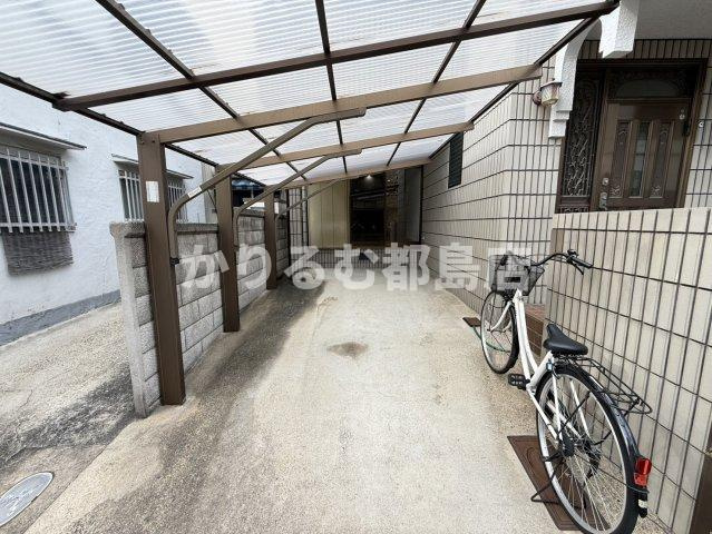 都島中通戸建の駐車場