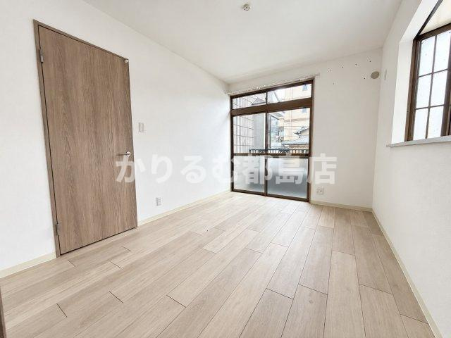 都島中通戸建の居間・リビング