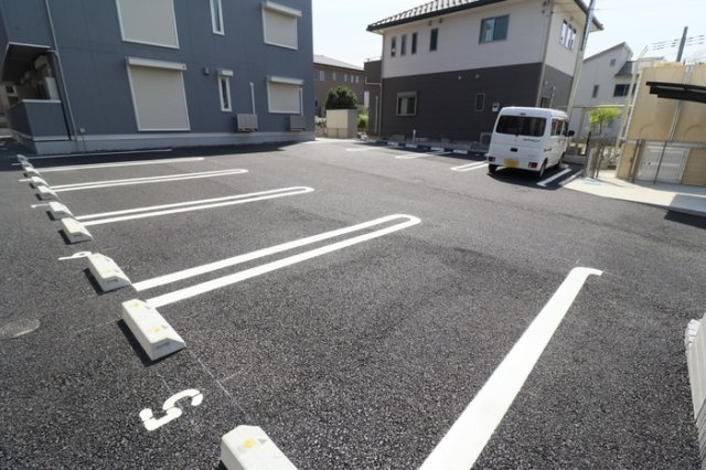 Kroneの駐車場|駐車場