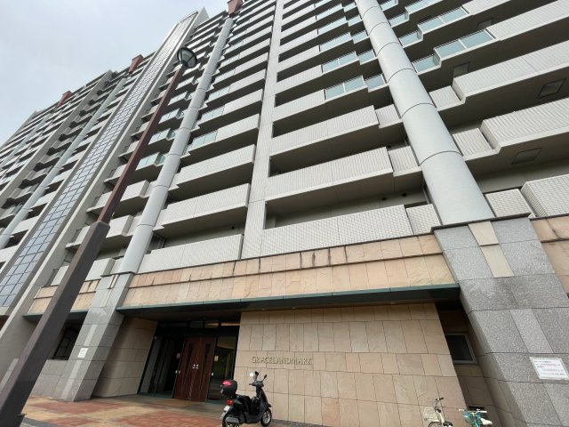 グレイスランドマーク堺・光明池の外観