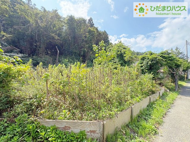 北茨城市中郷町小野矢指　売地の外観|約110坪の土地で駐車場もお庭しっかり確保できます。