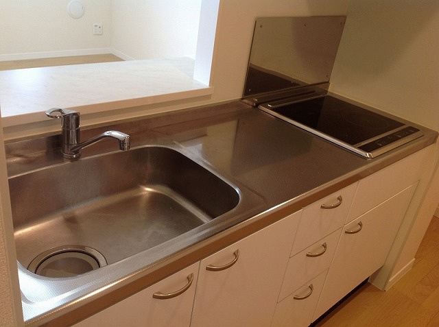 筑紫野市大字原田のアパートのキッチン