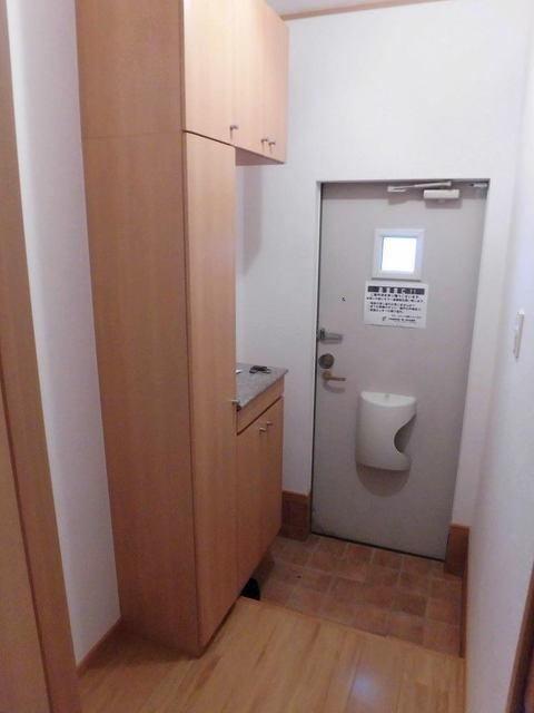 カーサ　プラシードⅡ番館の玄関