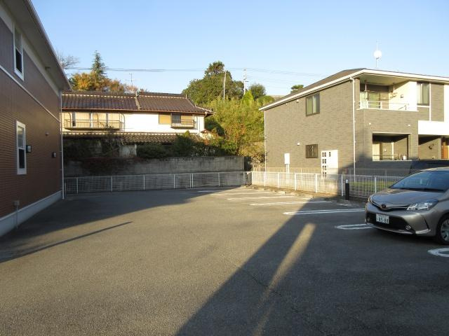 カーサ　プラシードⅡ番館の駐車場