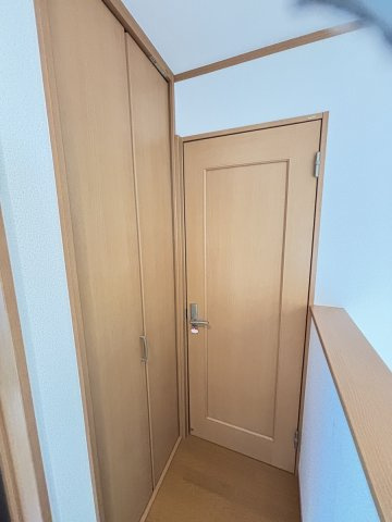 ２階の廊下には廊下収納もございます！