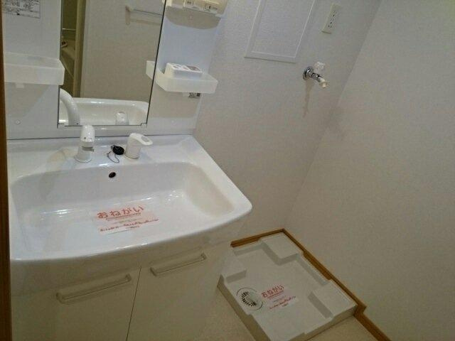 クラッセ弐番館の洗面所