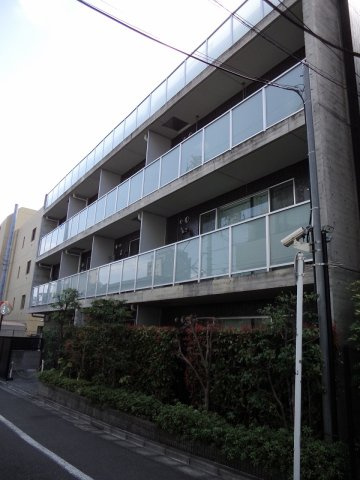 サンピエス根津の外観