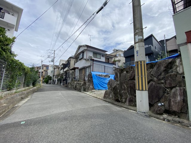 豊中市本町九丁目土地の外観|南西側から見た現地です！