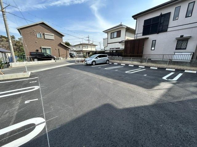 グランドールⅡの駐車場
