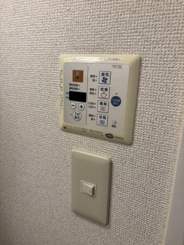浴室乾燥機のリモコンです。浴室暖房もございます♪