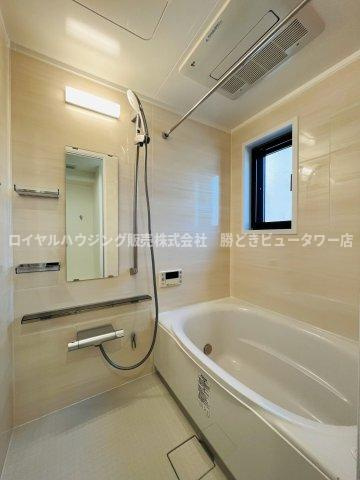 日々の疲れを癒すお風呂付です