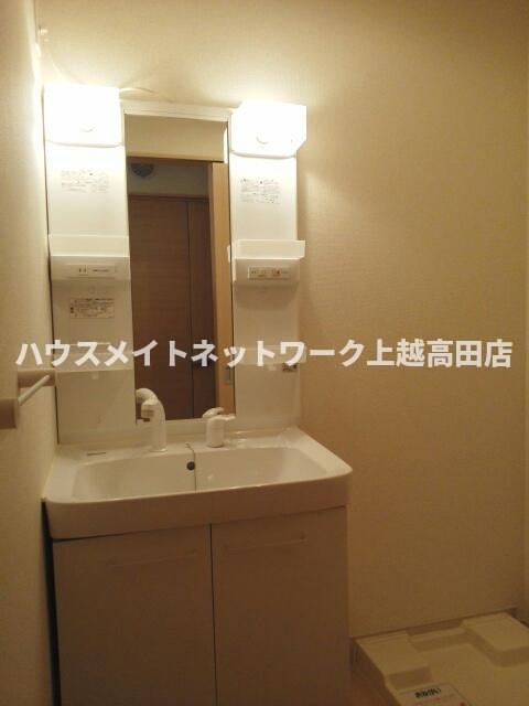 チェスタ仲町の独立洗面台|洗髪洗面化粧台