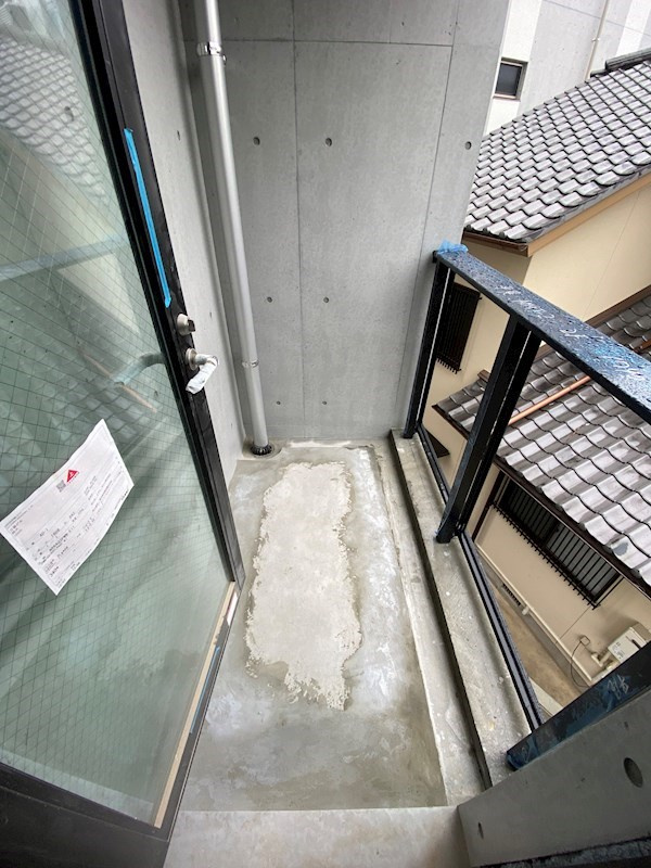 福岡市中央区平尾３丁目の賃貸マンションのバルコニー