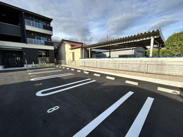Ｓｕｎｌｉｔ　三木の駐車場