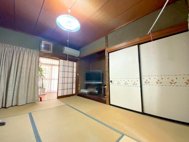 上後藤3丁目中古戸建の和室|各部屋にしっかり収納スペースがございますので、片付けもしっかりできますね