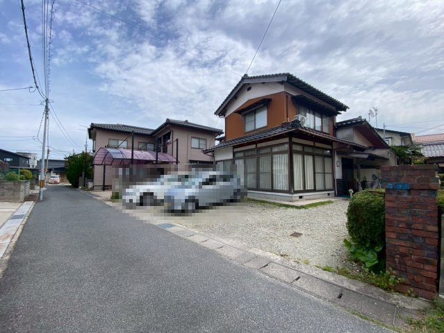 上後藤3丁目中古戸建の周辺|周辺は高い建物もない住宅地になります。また、前面道路は交通量が少ない道路になります。
