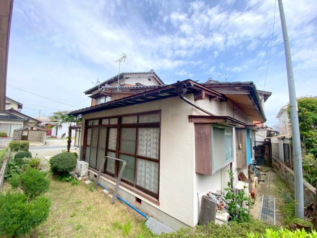 上後藤3丁目中古戸建の庭|庭もあるゆとりある敷地になります。