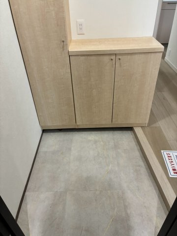 ツインリーフ立教南の玄関