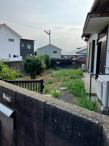 北九州市小倉南区葛原本町３丁目の中古一戸建の庭|お庭でゆったりと過ごせます