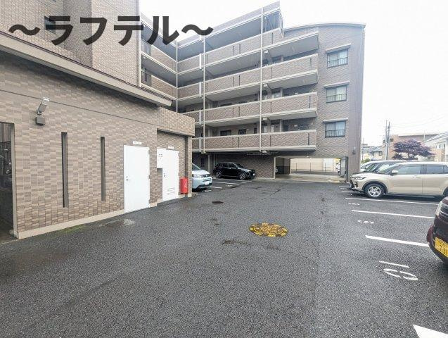 タートルクレインふじみ野の駐車場