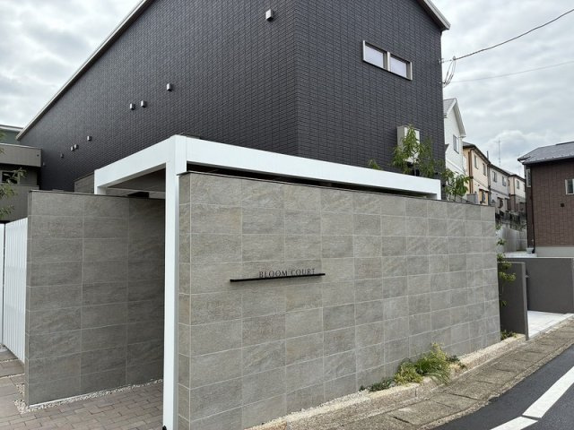 BLOOM COURTのエントランス