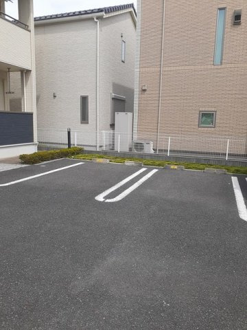 ティアラⅡＡの駐車場