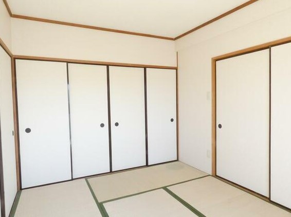 調布市多摩川７丁目の賃貸マンションの収納|※別号室参考写真です