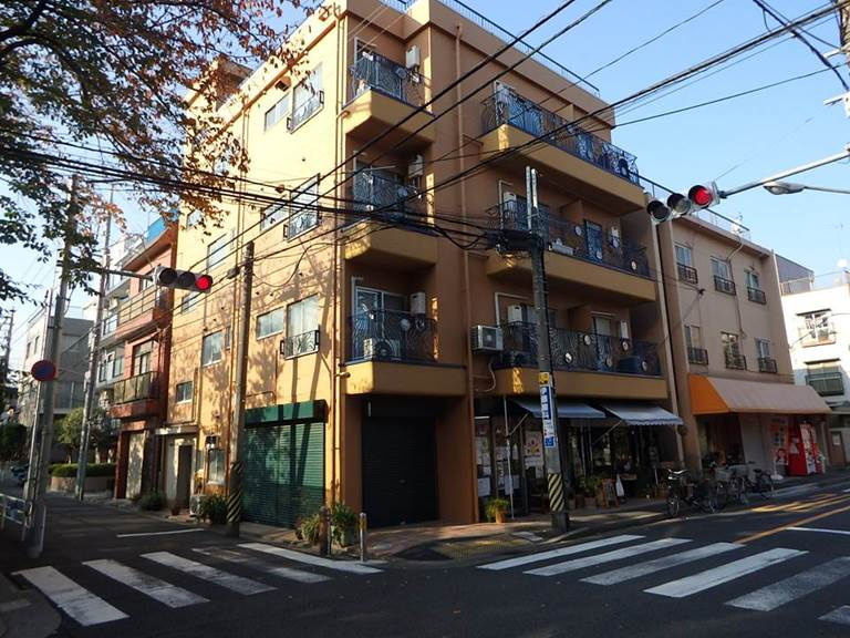 高橋マンションの外観