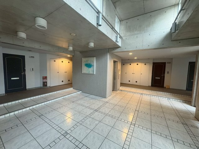 ドミトリオ仁王田のエントランス
