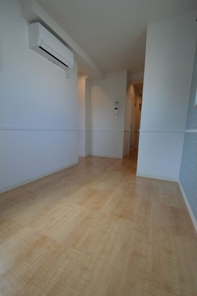 Casa Avenue Tsurumaiの居間・リビング
