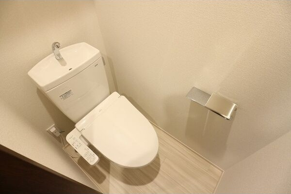 REGALEST植田のトイレ