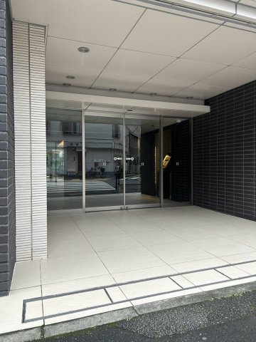 ブランズ文京東大前のエントランス