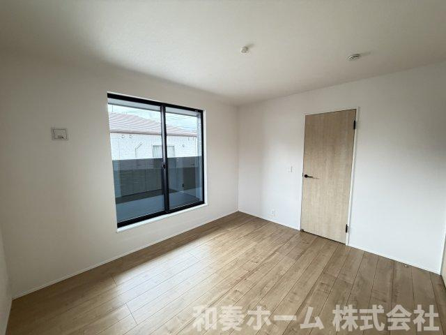 リナージュ ネクスジー 徳島市佐古六番町01期の洋室