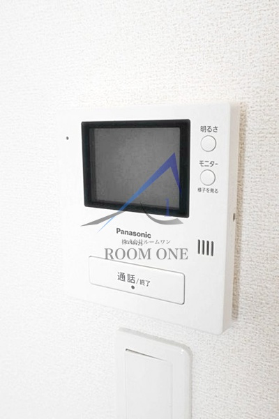 テラッツァ目白のセキュリティ|モニター付きインターホンです。
