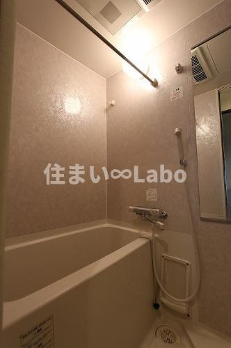 ラセット博多の浴室