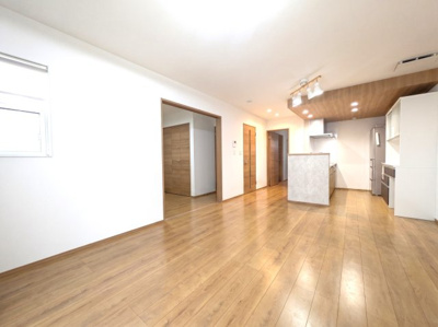 【居間・リビング】 | 中古戸建て　流山市向小金２丁目