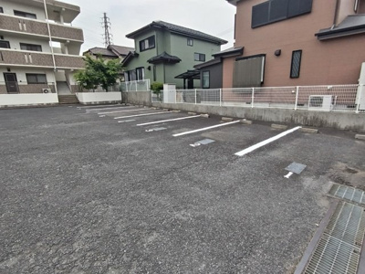 敷地内駐車場（空き要確認）