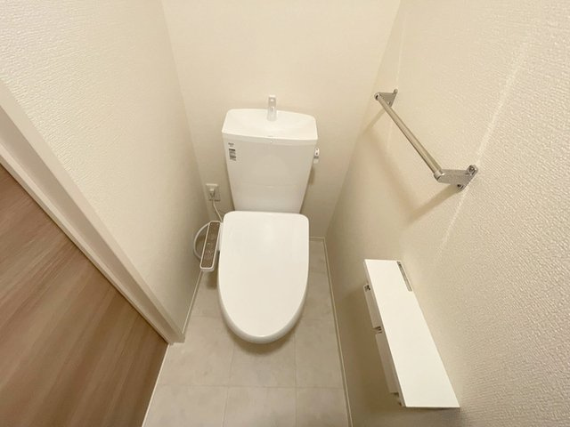 アナベルⅡのトイレ|温水洗浄便座付きトイレです。