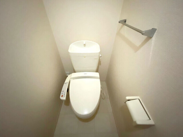 モアクレストＦ　Ⅱのトイレ|温水洗浄便座付きトイレです。