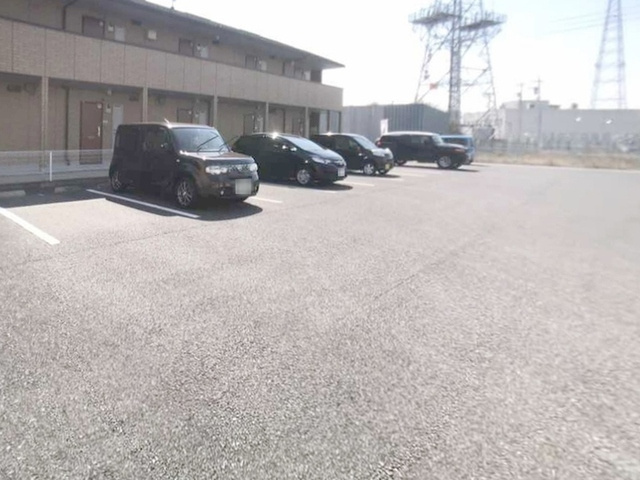 モアクレストＦ　Ⅱの駐車場|駐車場