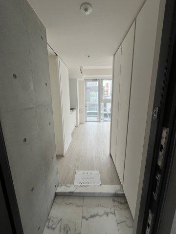 港区麻布十番２丁目の賃貸マンションの玄関