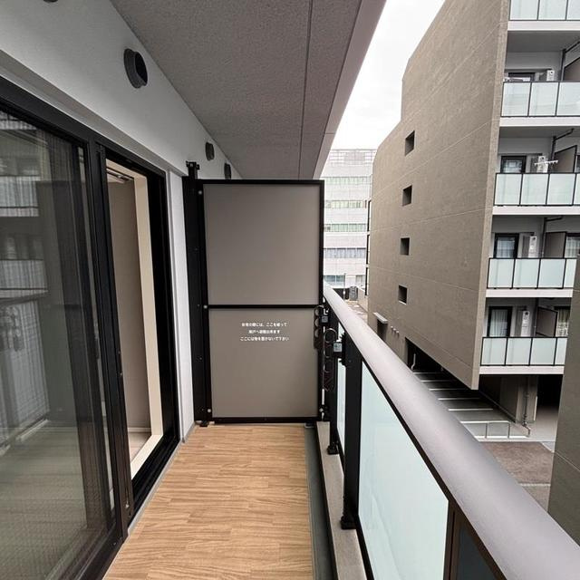パークアクシス新宿百人町のバルコニー|※写真は同タイプ住戸です。
