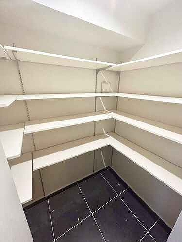 ウィルローズ茅場町のキッチン|パントリー