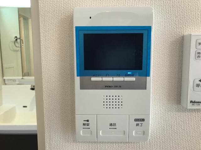 メゾン　ミールの内装|カメラ付インターホン