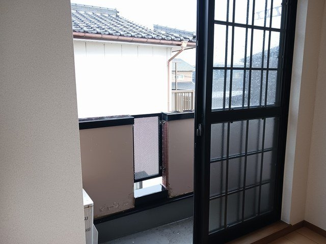 メゾンソレイユのバルコニー|外からの目が気にならないバルコニーで洗濯物が干せます