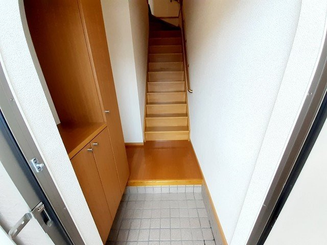 フローリアの玄関|明るい玄関です