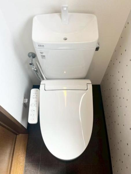 門真市 三ツ島 ５丁目　中古 一戸建てのトイレ