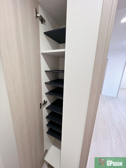 メイクス志賀本通の玄関