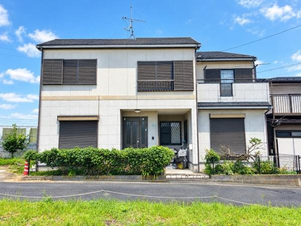【前面道路含む現地写真】 | 相模原市中央区上矢部３丁目　中古戸建 | 全居室南向き、全室6帖以上です。